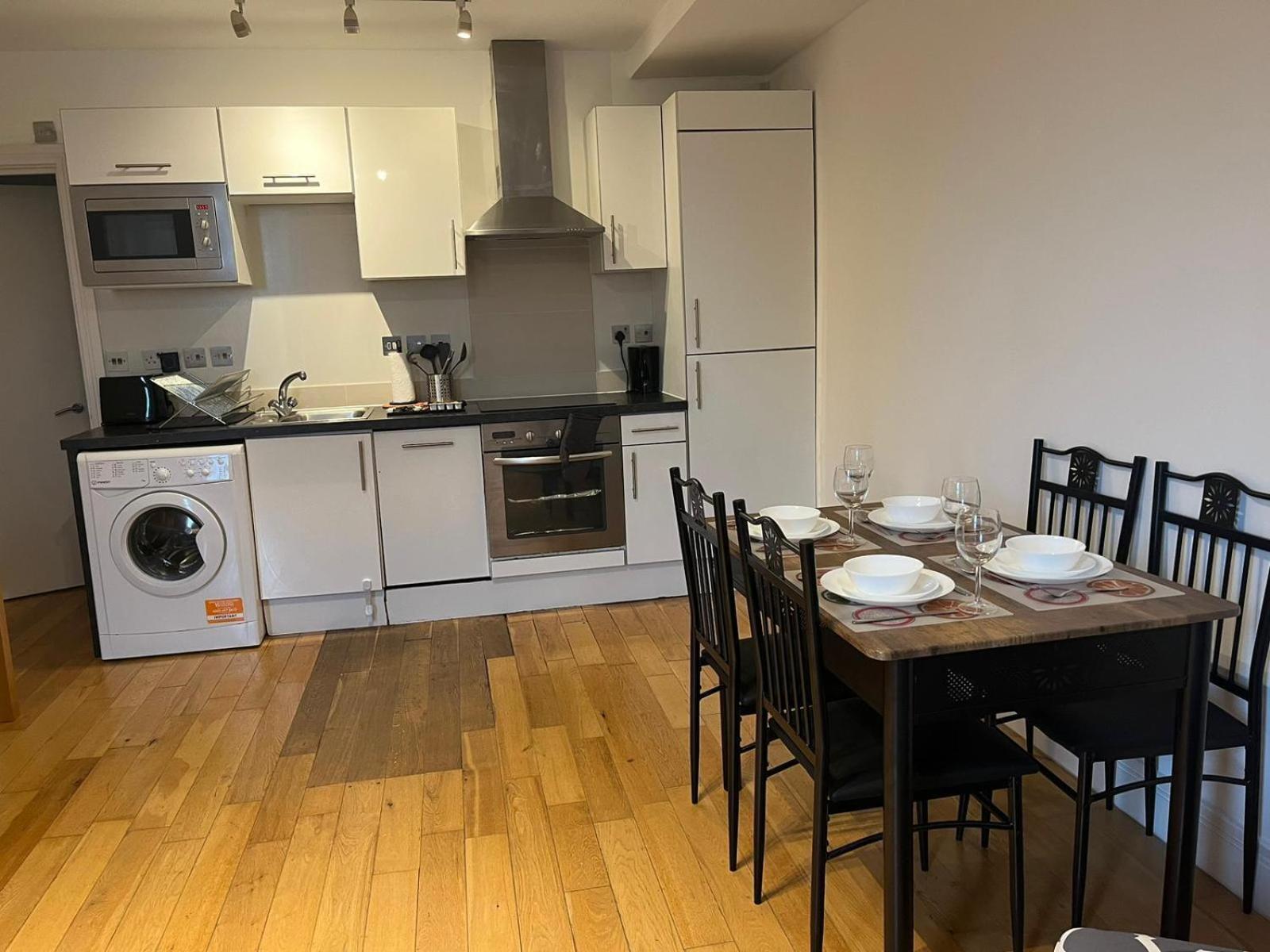 Westciti Chatsworth Road Apartments Croydon Esterno foto